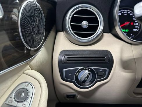 Used 2016 Mercedes-Benz GLC 300 4MATIC image 15