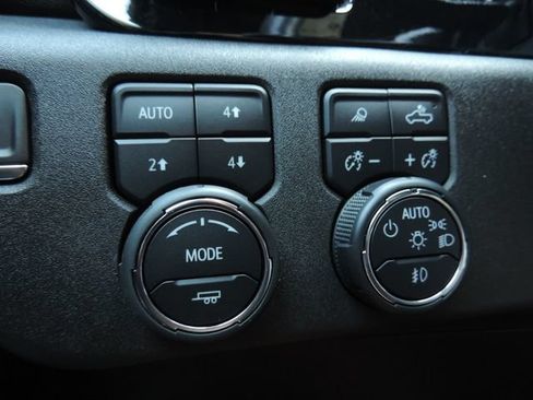 Certified 2024 Chevrolet Silverado 2500 High Country w/ High Country Premium Package AWD/4WD image 31