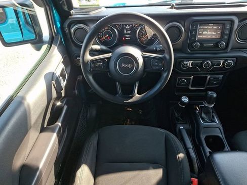 Used 2019 Jeep Wrangler Unlimited Sport image 11