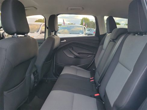 Used 2019 Ford Escape SE image 8