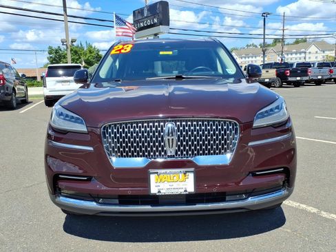 Used 2023 Lincoln Aviator Reserve w/ Equipment Group 201A AWD/4WD image 2