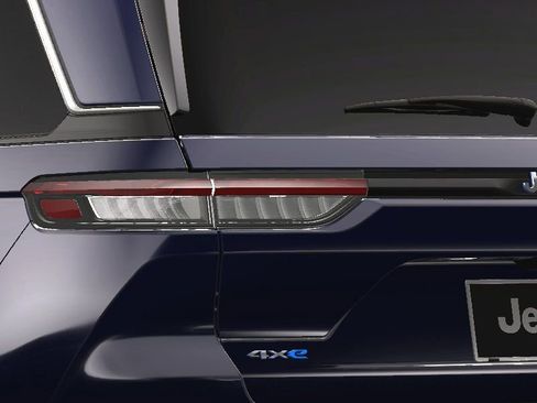 New 2024 Jeep Grand Cherokee Limited 4xe w/ Luxury Tech Group II image 12