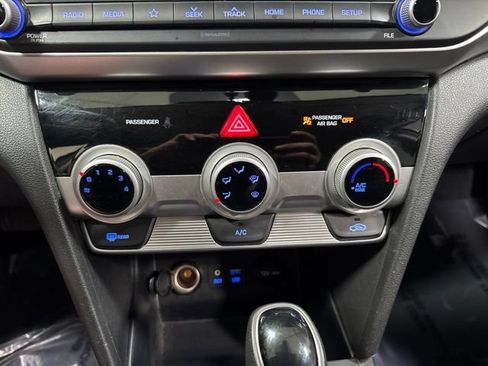 Used 2019 Hyundai Elantra SEL w/ Cargo Package FWD image 18