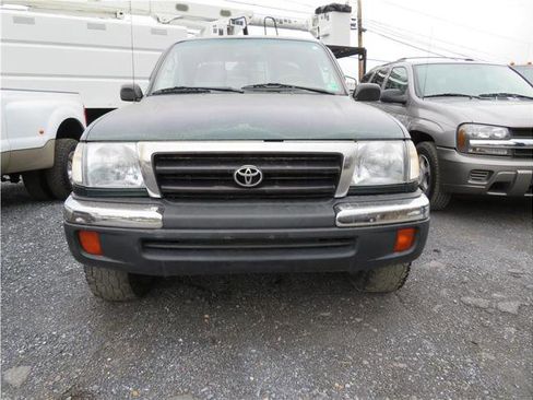 Used 1999 Toyota Tacoma 4x4 Xtracab V6 image 14