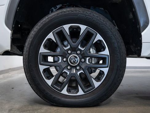 Used 2024 Toyota Tundra Limited image 8