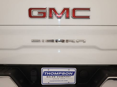 Used 2022 GMC Sierra 1500 SLT w/ SLT Premium Plus Package image 40