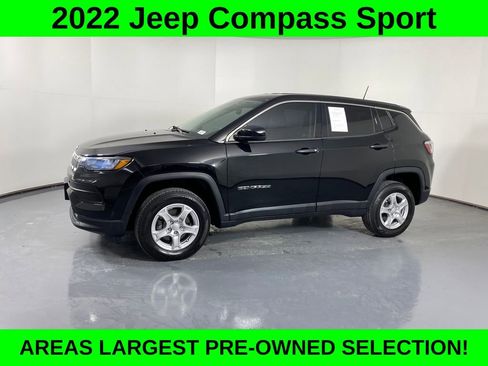 Used 2022 Jeep Compass Sport image 3