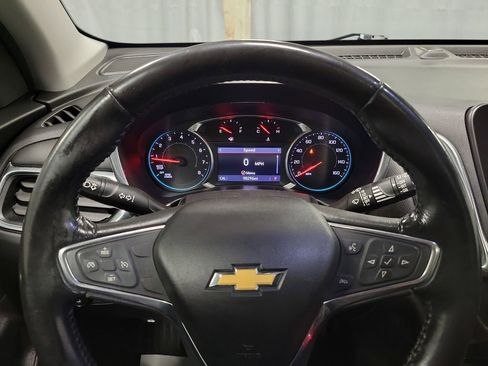 Used 2019 Chevrolet Equinox LT w/ Sun & Navigation Package image 16