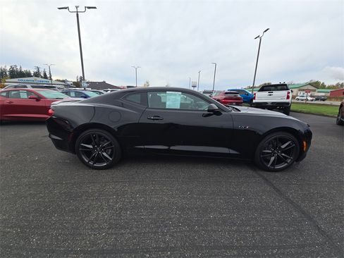 Used 2021 Chevrolet Camaro LT image 3