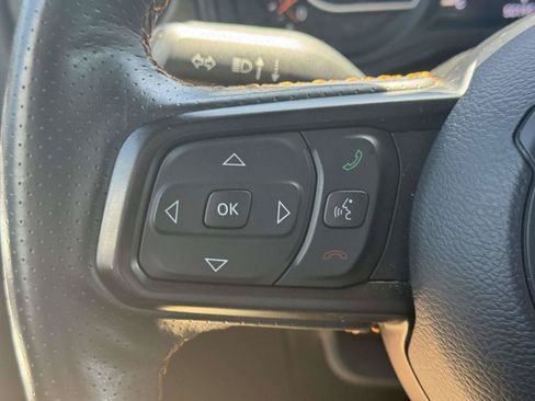 Used 2024 Jeep Gladiator Mojave AWD/4WD image 20
