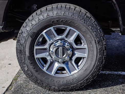 Used 2024 Ford F250 Lariat image 12