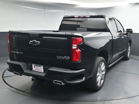 Used 2022 Chevrolet Silverado 1500 High Country w/ High Country Premium Package image 8