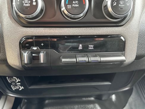 Used 2022 RAM 2500 Tradesman AWD/4WD image 31