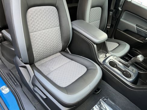 Used 2021 Chevrolet Colorado Z71 w/ Safety Package image 24