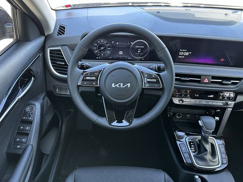 New 2026 Kia Seltos EX image 13