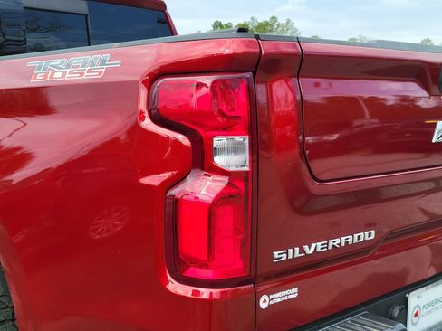 Used 2023 Chevrolet Silverado 1500 LT Trail Boss w/ Convenience Package II image 11
