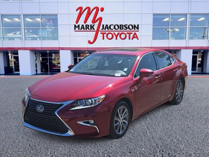 Used 2016 Lexus ES 300h w/ Luxury Package w/Wood Trim