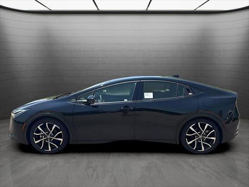 New 2025 Toyota Prius Plug-In Hybrid image 2