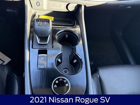 Used 2021 Nissan Rogue SV image 24