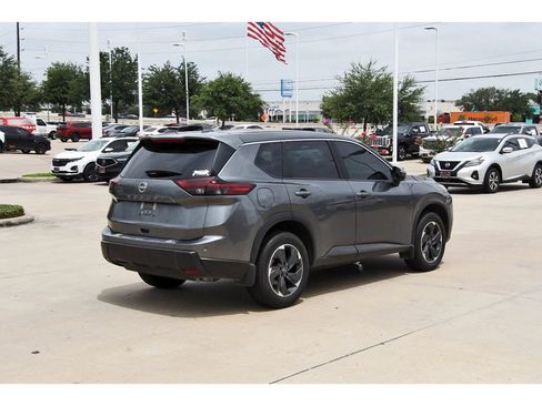 Used 2025 Nissan Rogue SV FWD image 6