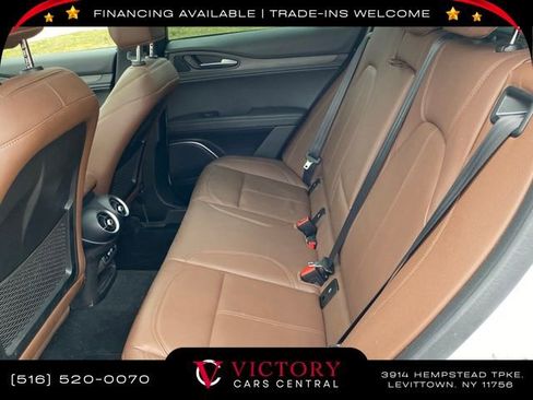 Used 2023 Alfa Romeo Stelvio Ti image 19