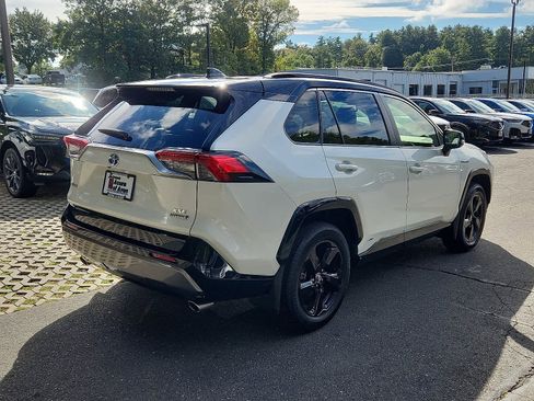 Used 2019 Toyota RAV4 XSE image 5