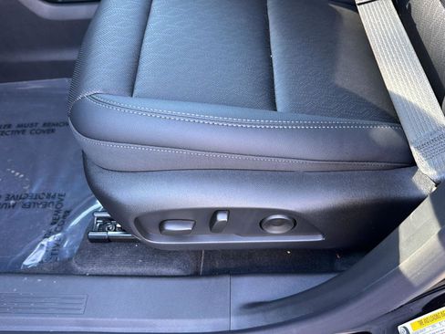 New 2026 Chevrolet Equinox LT w/ Convenience Package II image 28