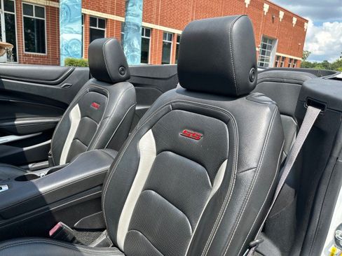 Used 2016 Chevrolet Camaro SS RWD image 39