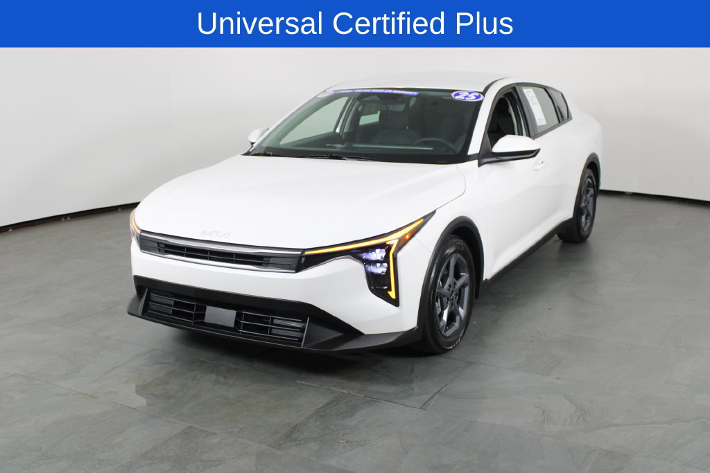 Used 2025 Kia K4 FWD image 2