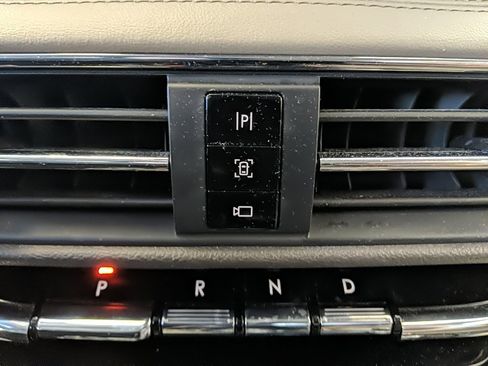 Certified 2022 Lincoln Corsair AWD w/ Equipment Group 101A image 20