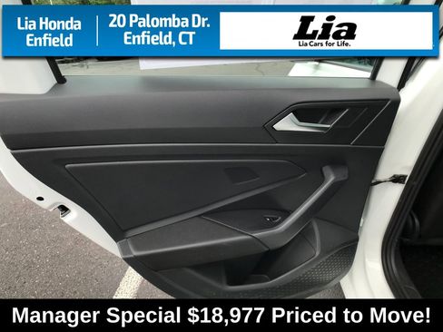 Used 2023 Volkswagen Jetta Sport image 21