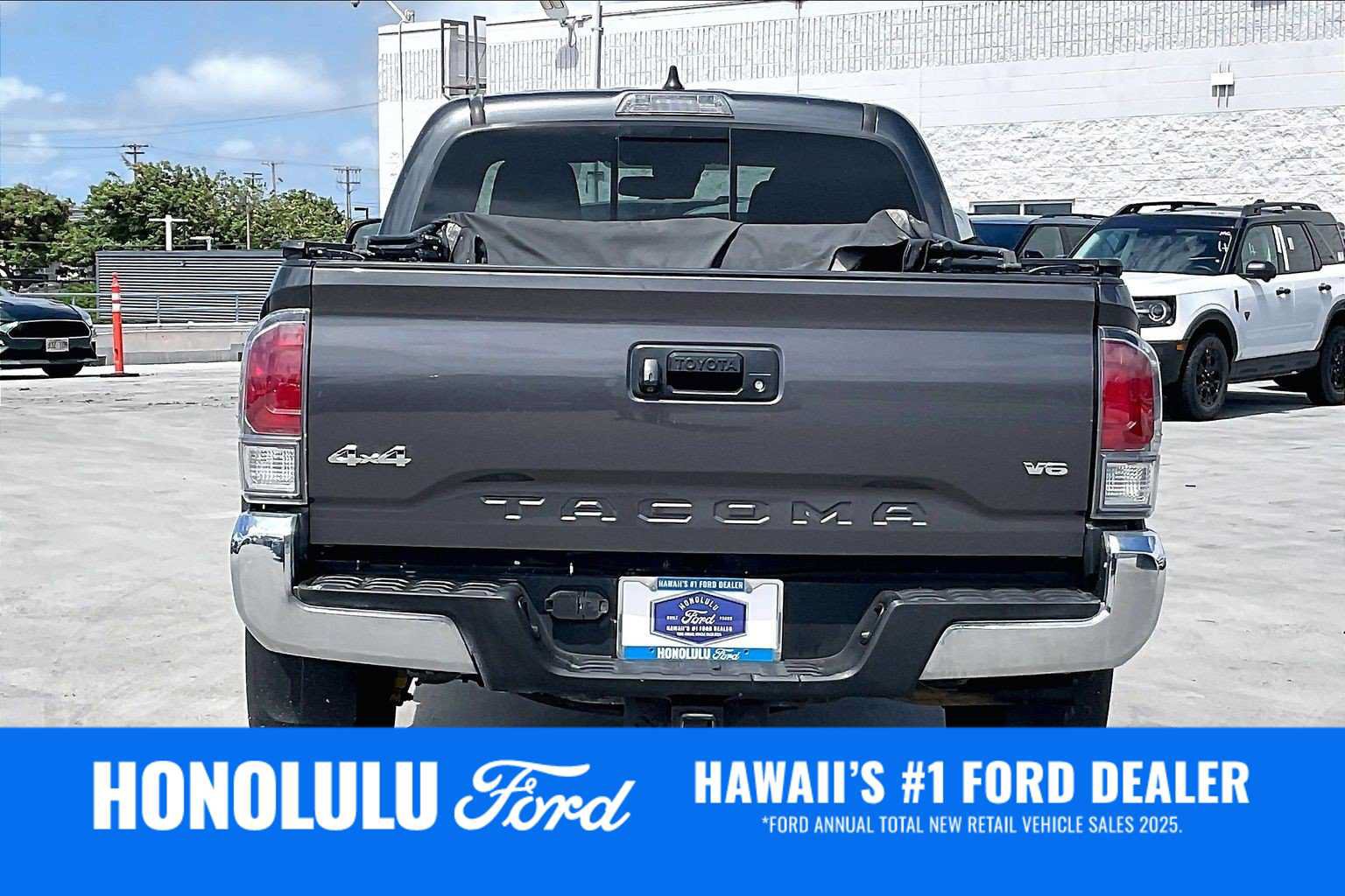 Used 2020 Toyota Tacoma TRD Off-Road AWD/4WD image 5