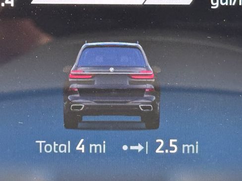 Used 2027 BMW X7 xDrive40i w/ M Sport Package AWD/4WD image 18