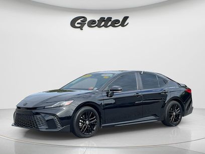 Used 2025 Toyota Camry SE w/ Multimedia Upgrade Package