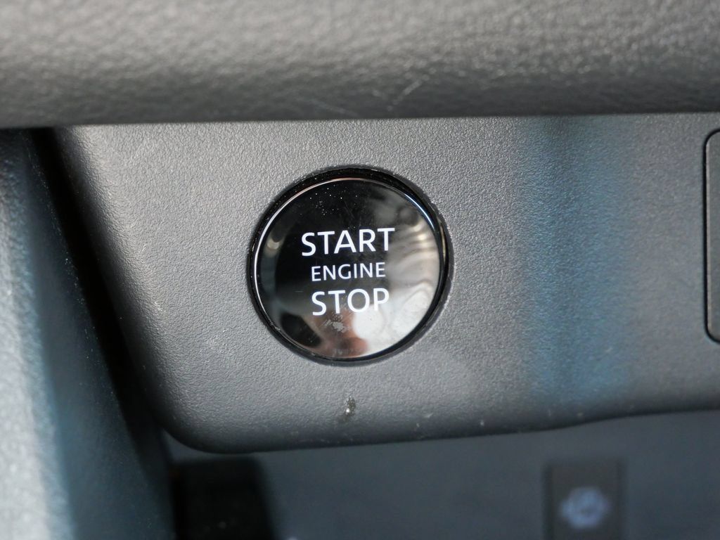 Used 2026 Nissan Rogue SL AWD/4WD image 21