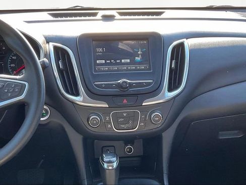 Used 2018 Chevrolet Equinox LT image 9