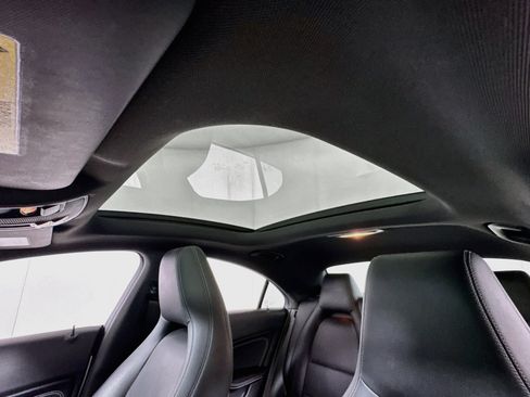 Used 2018 Mercedes-Benz CLA 250 4MATIC image 4