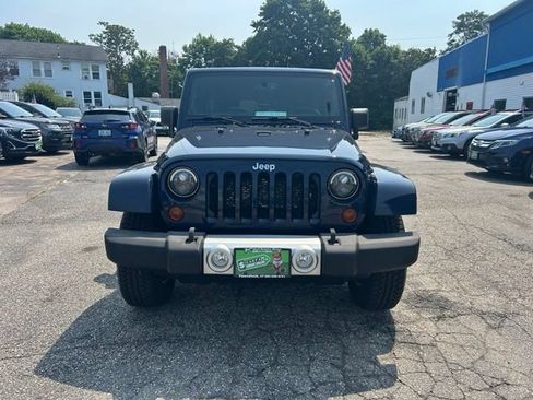 Used 2013 Jeep Wrangler Unlimited Sahara w/ Dual Top Group AWD/4WD image 3