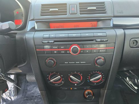 Used 2009 MAZDA MAZDA3 i Touring Value FWD image 21