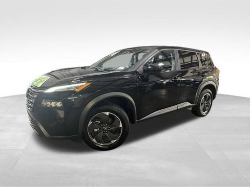 Used 2024 Nissan Rogue SV AWD/4WD image 3