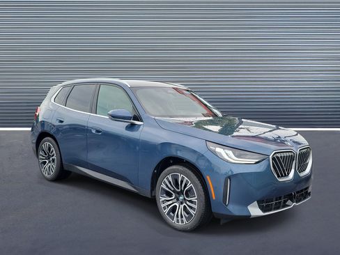 New 2026 BMW X3 xDrive30i w/ Premium Package AWD/4WD image 2