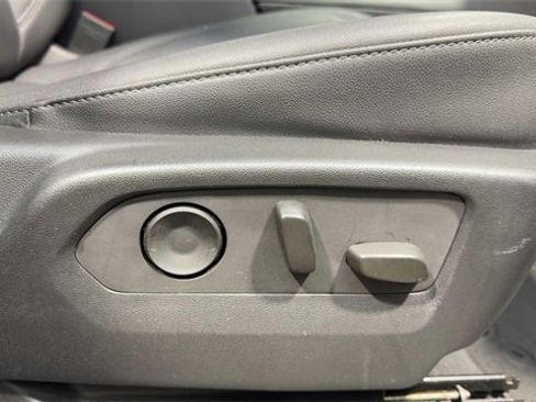 Used 2023 Chevrolet Tahoe LT w/ Luxury Package image 15