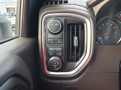 Used 2022 Chevrolet Silverado 2500 LTZ w/ LTZ Convenience Package image 14