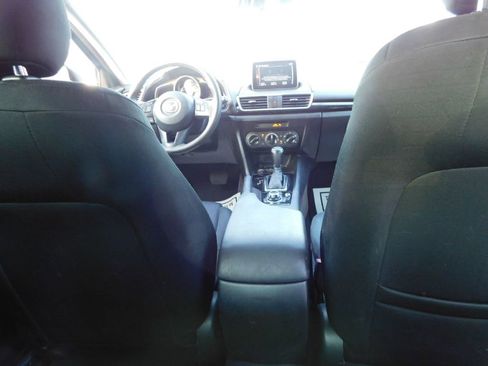 Used 2015 MAZDA MAZDA3 i Sport image 33