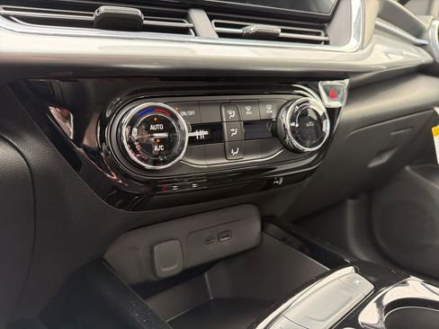 New 2026 Chevrolet Trax LT image 16