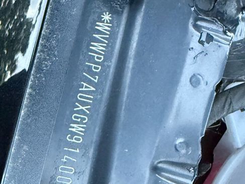 Used 2016 Volkswagen e-Golf SEL Premium w/ Driver Assistance Package image 22