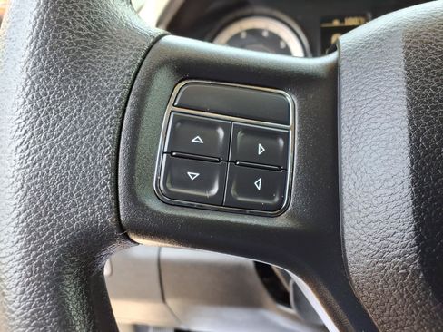 Certified 2019 RAM 1500 Express AWD/4WD image 14