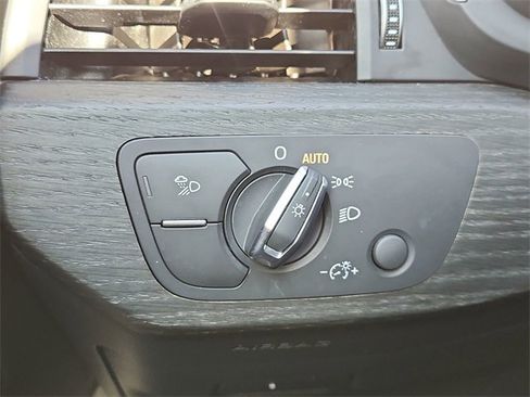 Used 2018 Audi A4 2.0T Ultra Premium Plus w/ Premium Plus Package image 18