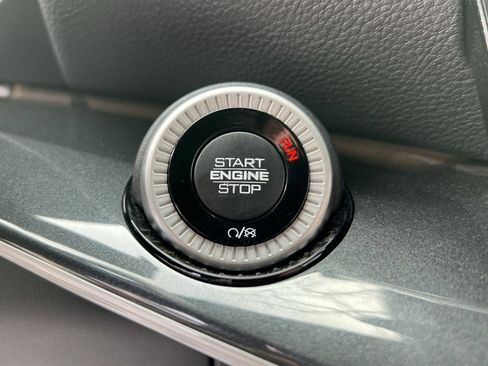 Used 2023 Jeep Wagoneer L 4WD image 24