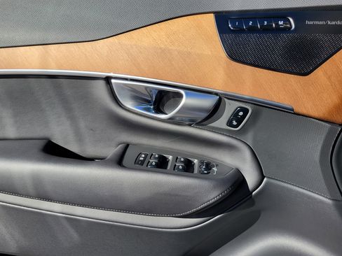 Certified 2023 Volvo XC90 T8 Plus w/ Protection Package Premier image 8